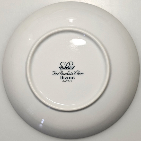 Diane by Fine China of Japan Blue Flower Scrolls Dessert / Fruit Sauce Bowl - Picture 9 of 10